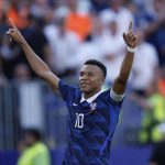 Mbappé Penalty Seals Gritty Win for France in World Cup Last 16