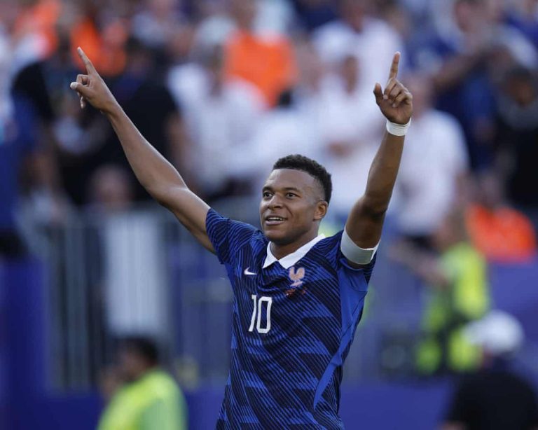 Mbappé Penalty Seals Gritty Win for France in World Cup Last 16