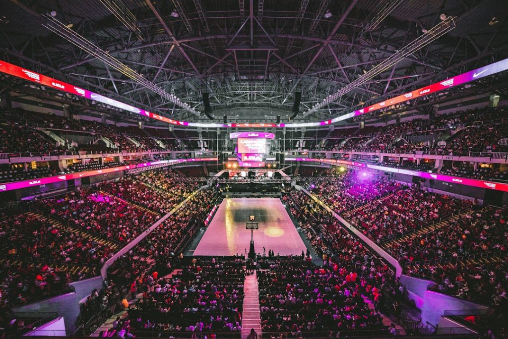 72-hour Lakers sale